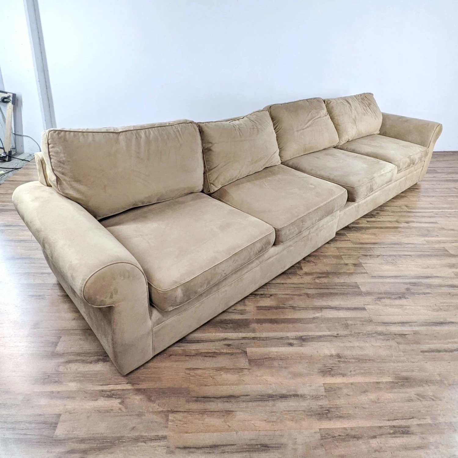 Pottery Barn Four-Seater Sofa 3 Pottery Barn Four-Seater Sofa