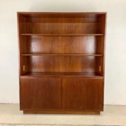 Mid-Century Modern Teak Display Cabinet -Home Furnishings Store 1500 1500 frame 0 3407