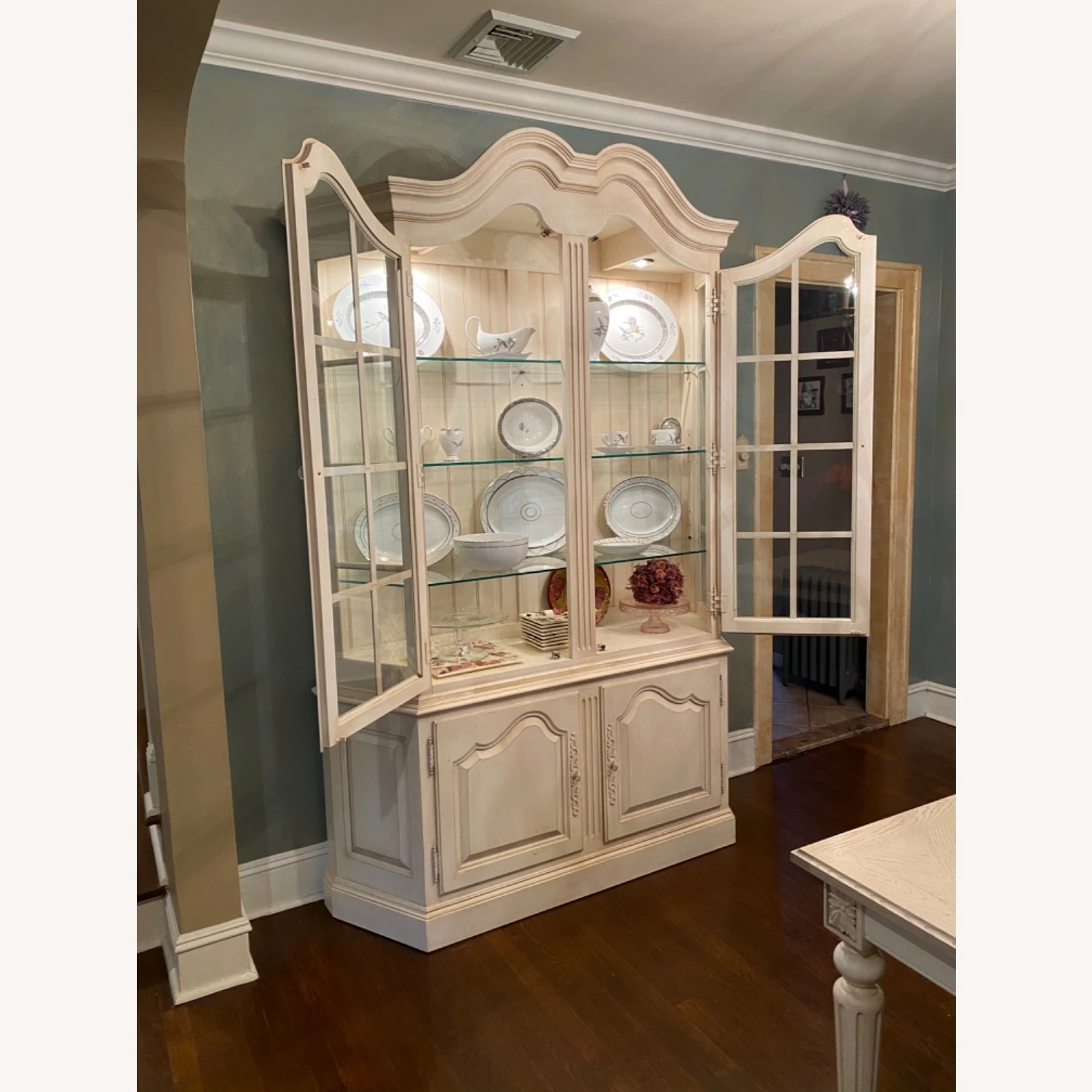 Ethan Allan Display And Buffet Cabinets 4 Ethan Allan Display And Buffet Cabinets - Image 2