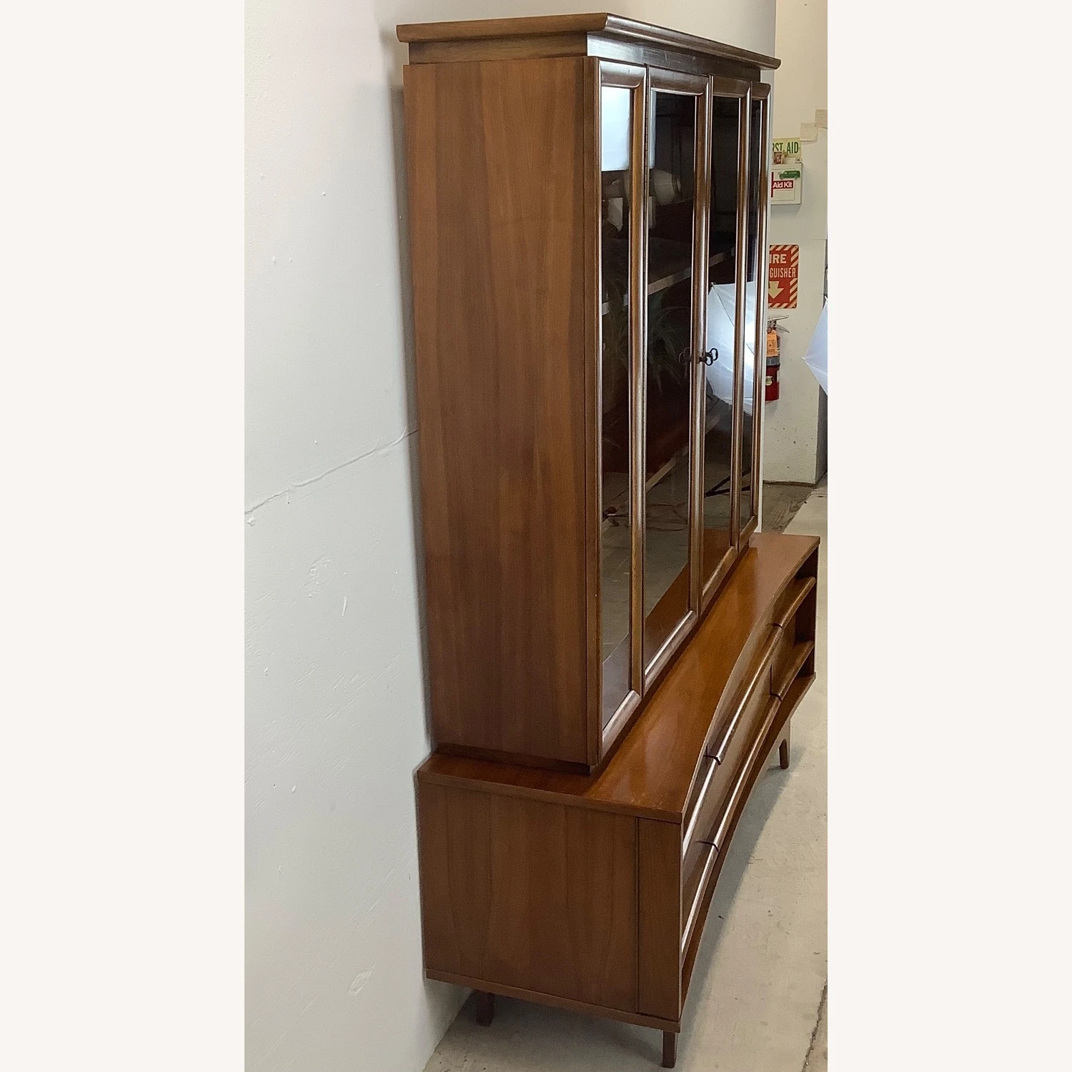 Young Manufacturing MCM Walnut Sideboard China Cabinet 12 Young Manufacturing MCM Walnut Sideboard China Cabinet - Image 10