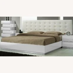 Other Chest In White Lacquered Finish -Home Furnishings Store 1500 1500 frame 0 5009