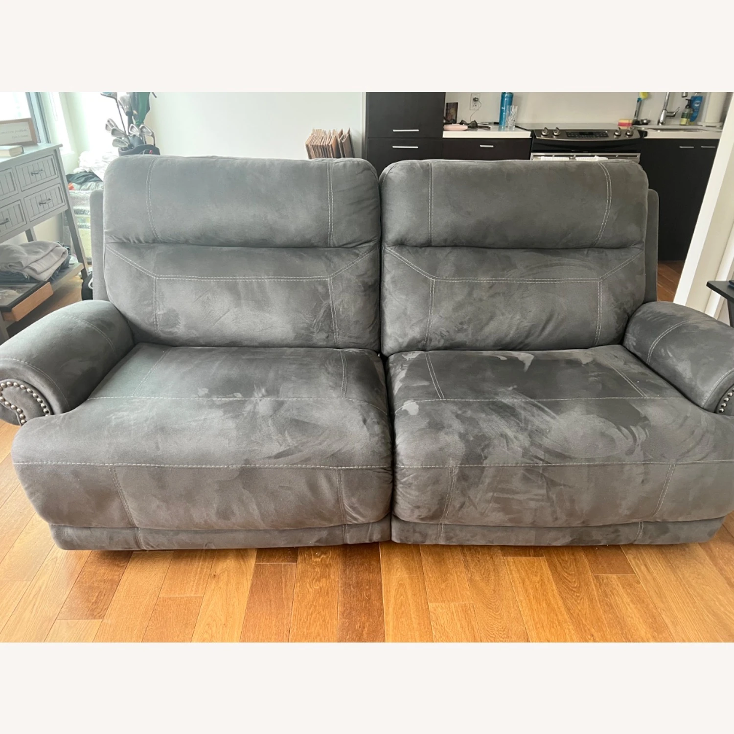 Ashley Furniture Classic Oversized Recliner 7 Ashley Furniture Classic Oversized Recliner - Image 5