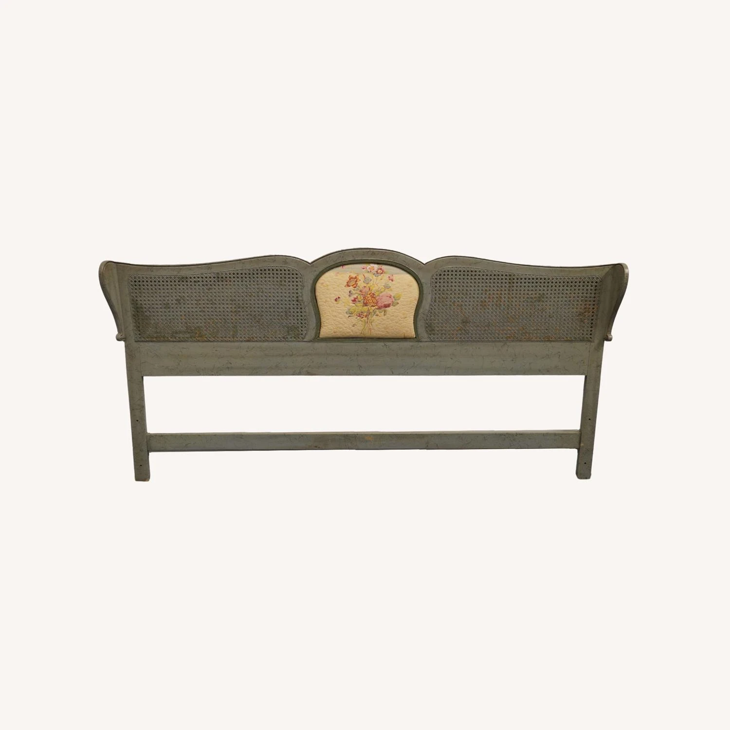 HICKORY MANUFACTURING Shabby Chic King Headboard 4 HICKORY MANUFACTURING Shabby Chic King Headboard - Image 2