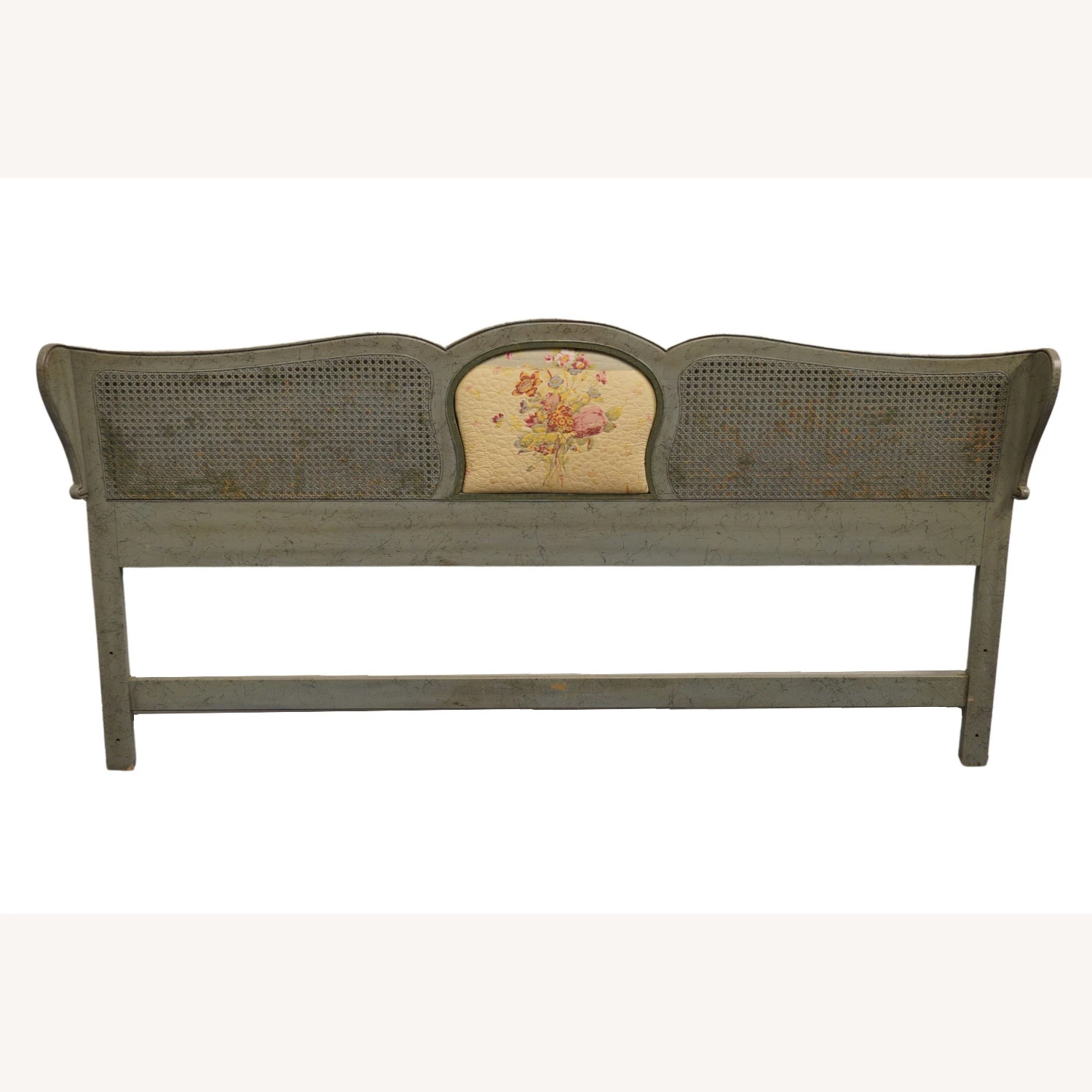 HICKORY MANUFACTURING Shabby Chic King Headboard 6 HICKORY MANUFACTURING Shabby Chic King Headboard - Image 4