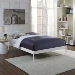Other Full Bed In White Frame W/ Tapered Dowel Legs