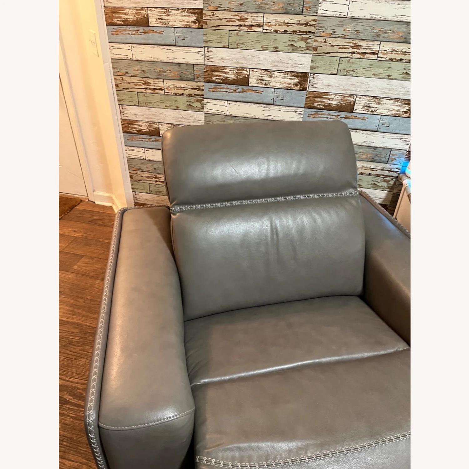 Ashley Furniture Beige Leather Power Recliner 5 Ashley Furniture Beige Leather Power Recliner - Image 3