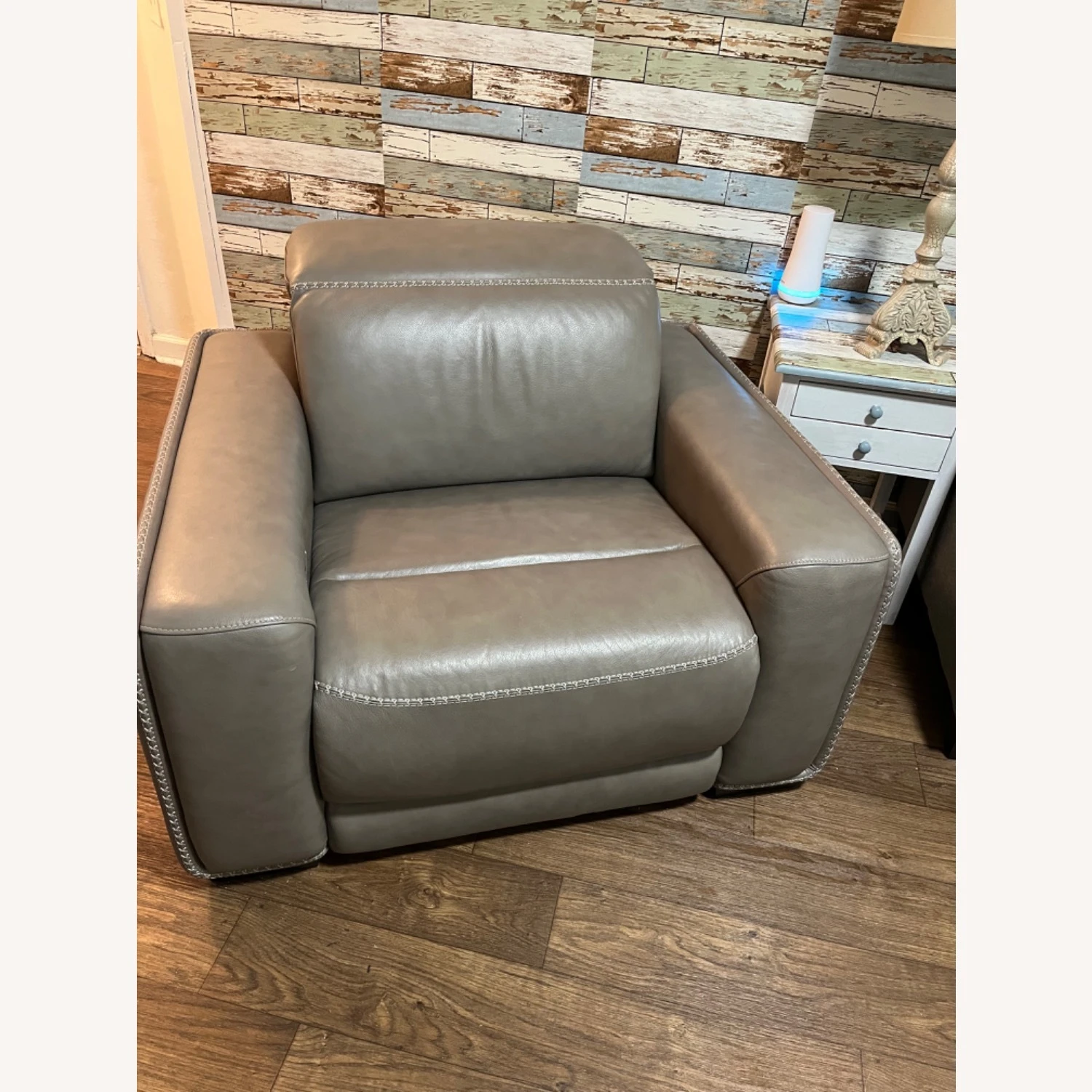 Ashley Furniture Beige Leather Power Recliner 11 Ashley Furniture Beige Leather Power Recliner - Image 9